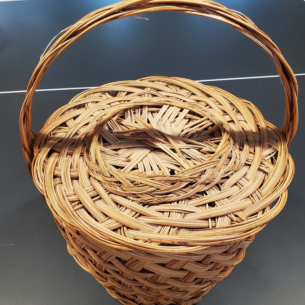 Vintage Norwegian Hand Woven Tall Round. Handled Basket With Lid About 13x10